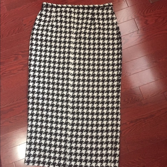 Tweed Midi Plus Size Skirt - Picture 3 of 8